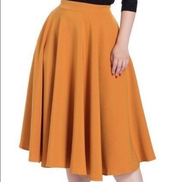 Skirt - Picture 3 of 4